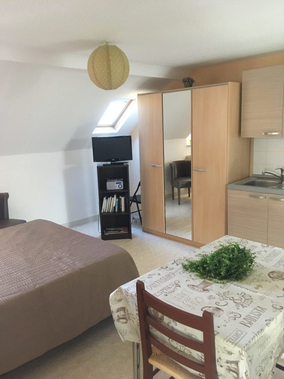 location studio néris les bains