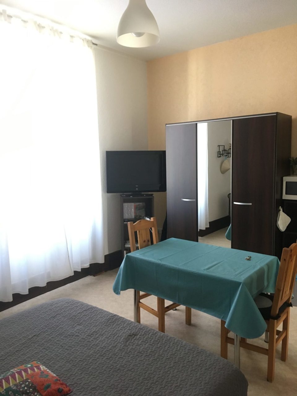 location studio néris les bains