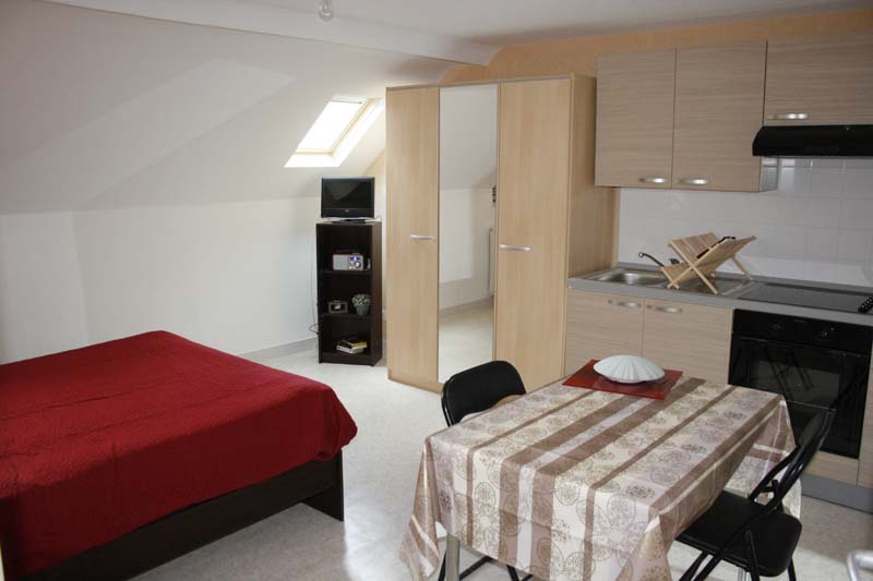 location studio néris les bains